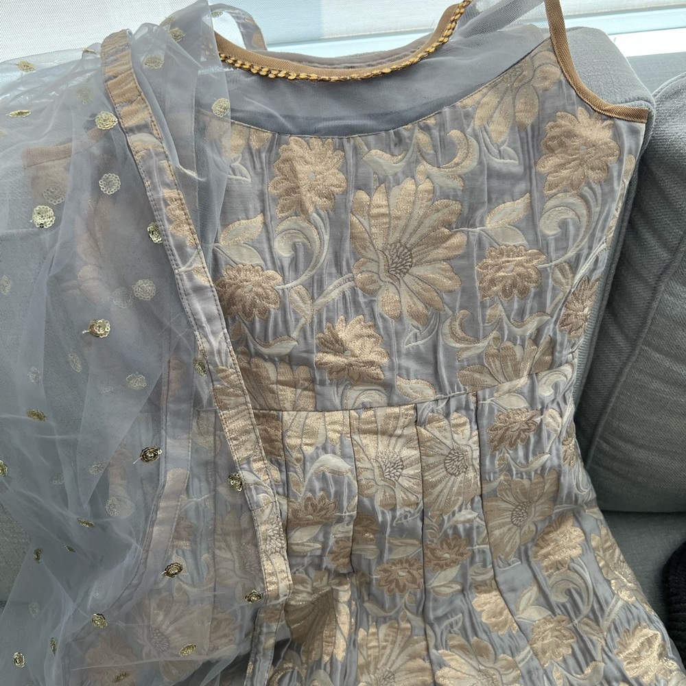 Frock suit 8-11 year old